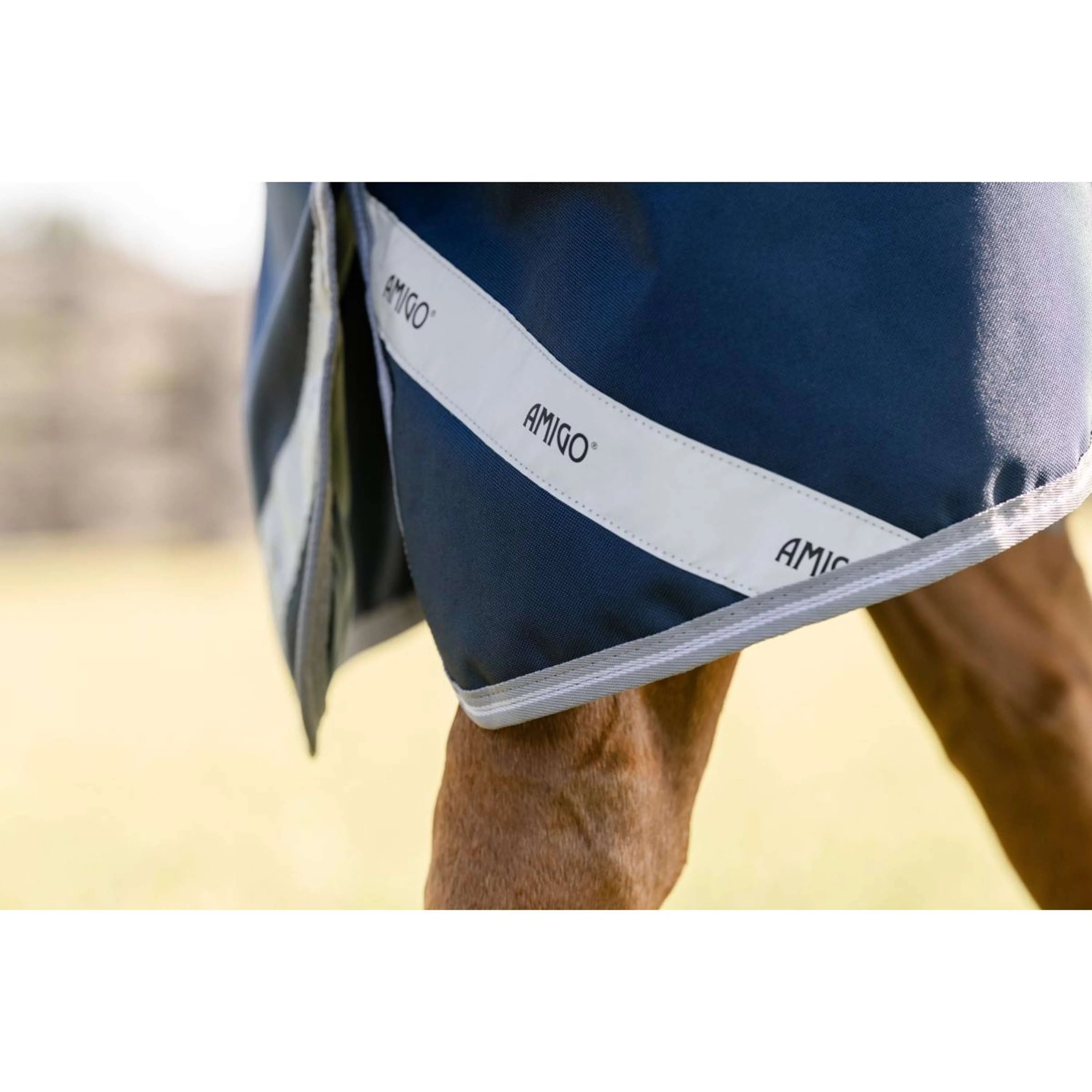 Amigo Couverture Turnout Bravo 100g Navy/Titanium Grey - Image 5