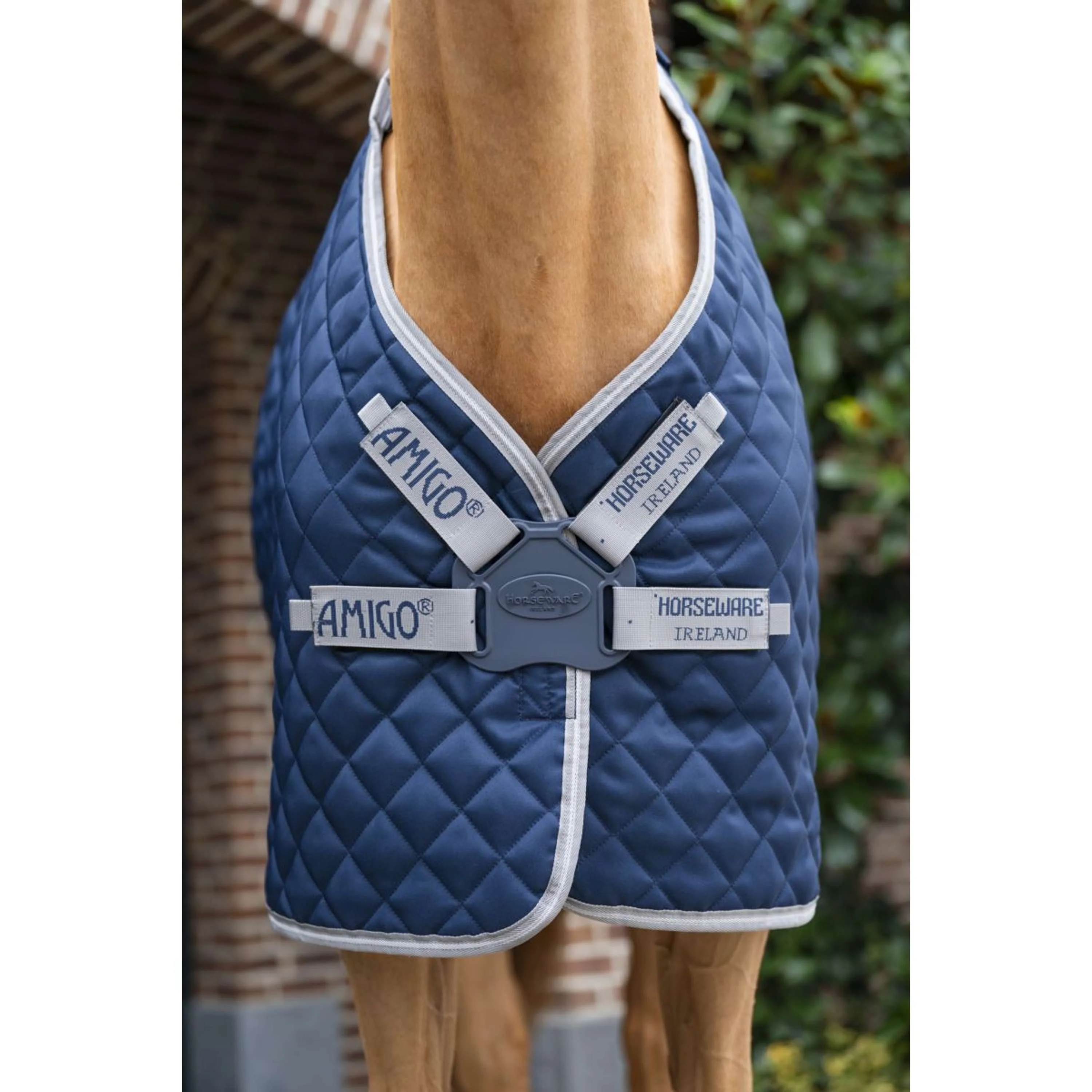 Amigo Quilted Stable Plus 200g Navy/Titanium Grey/Silver - Image 2
