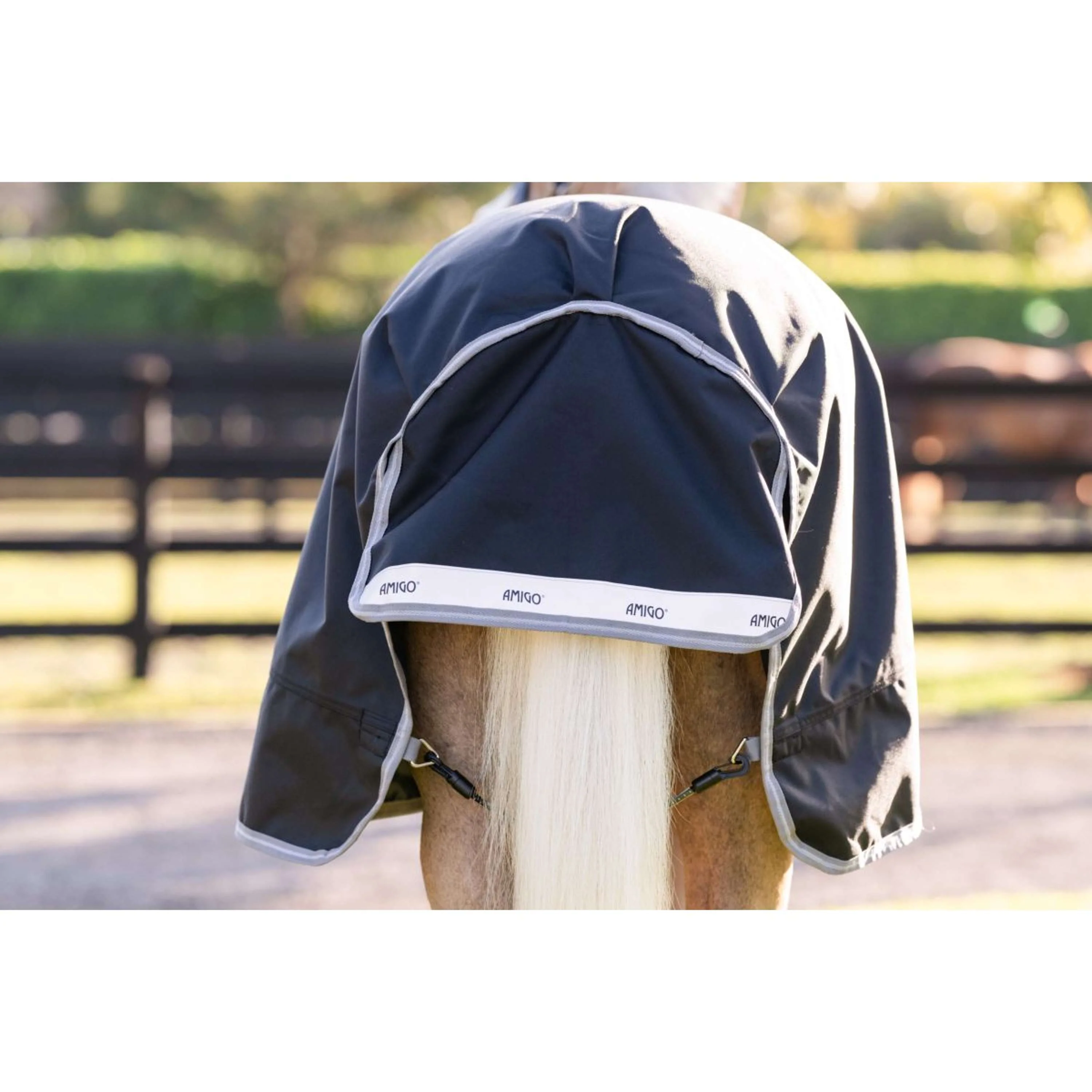 Amigo Turnout Rug 1200D Pony 250g Black/Titanium Grey/Silver - Image 6