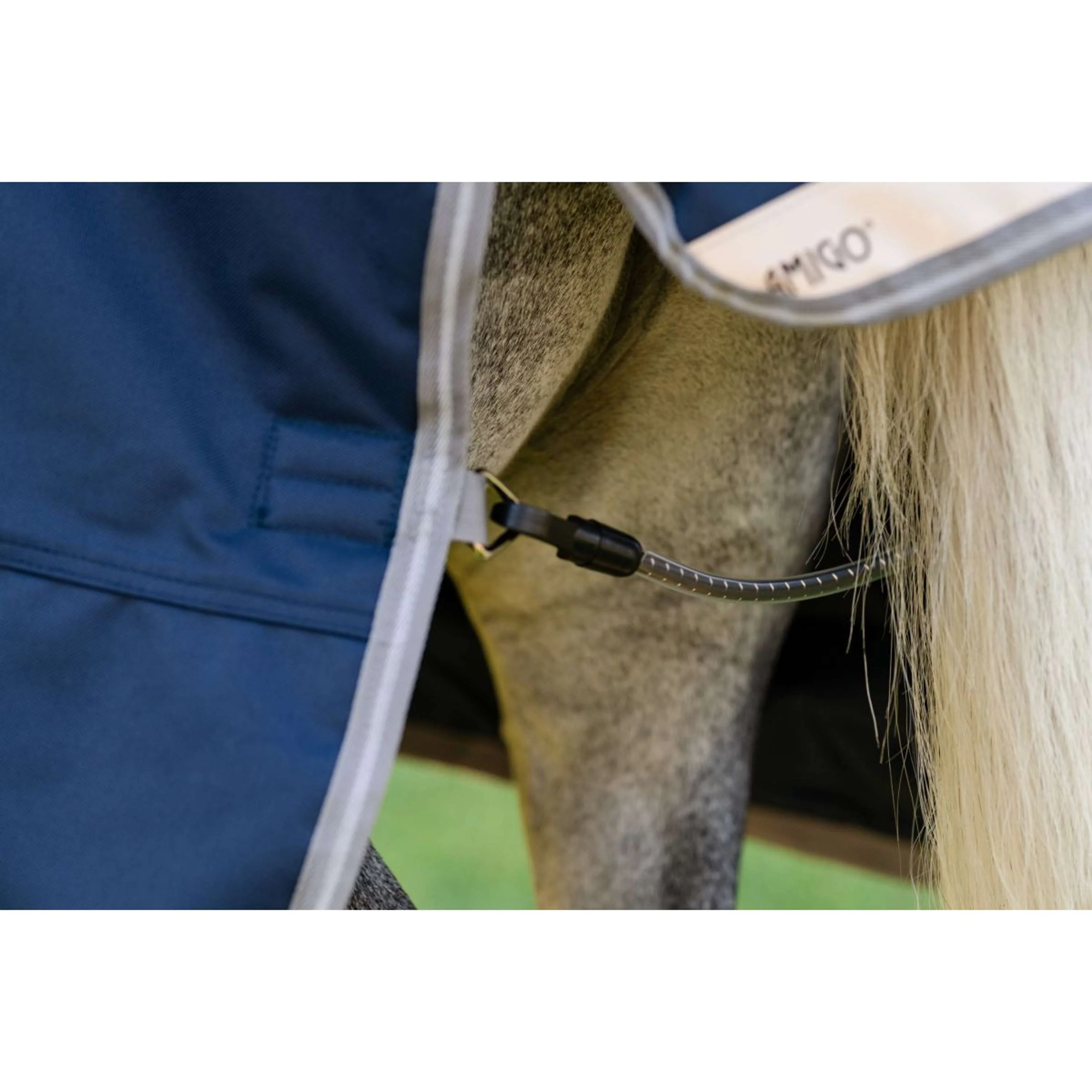Amigo Turnout Rug 1200D Pony 250g Navy/Titanium Grey/Silver - Image 6