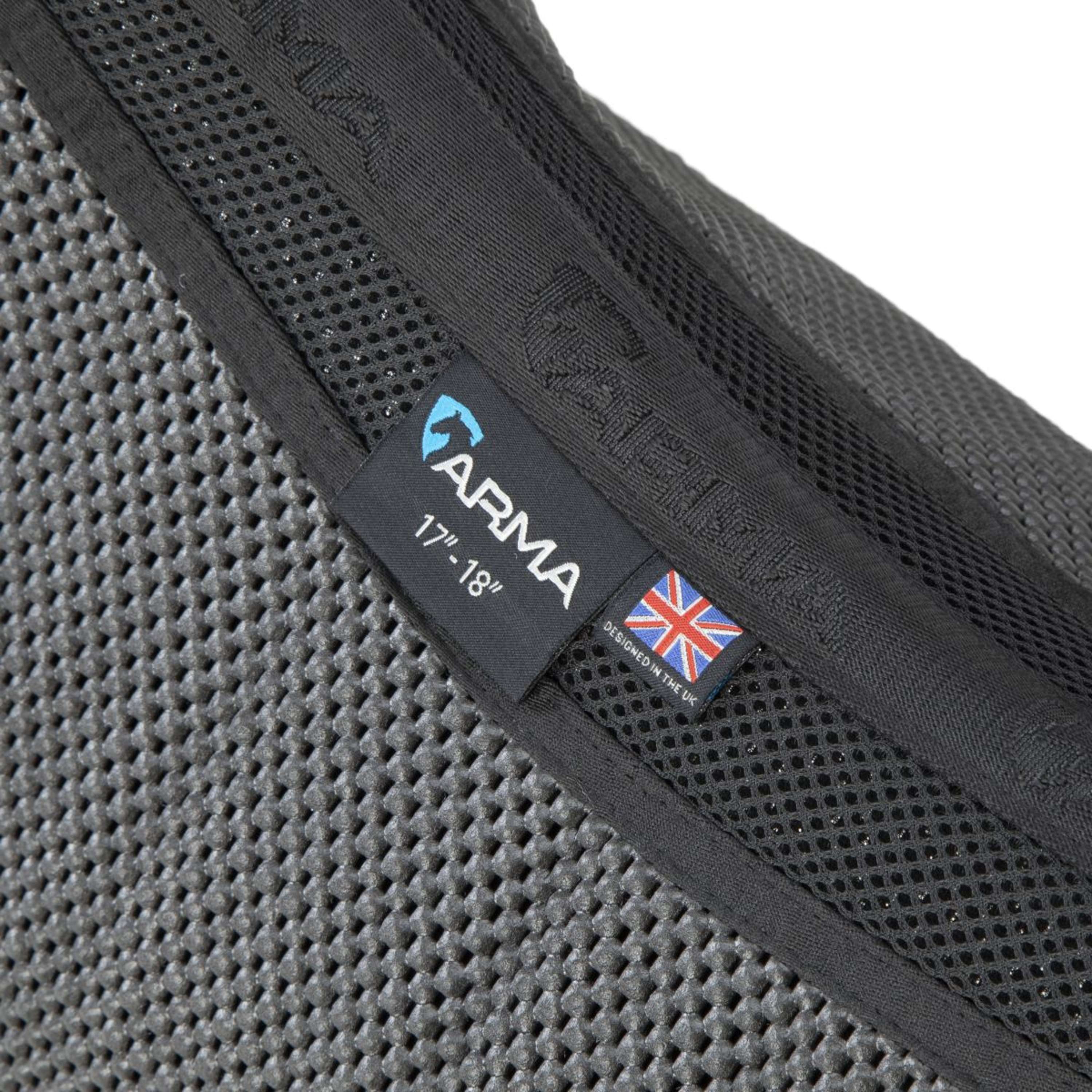 Arma by Shires Tapis de Selle Soft Grip de Saut Noir - Image 3