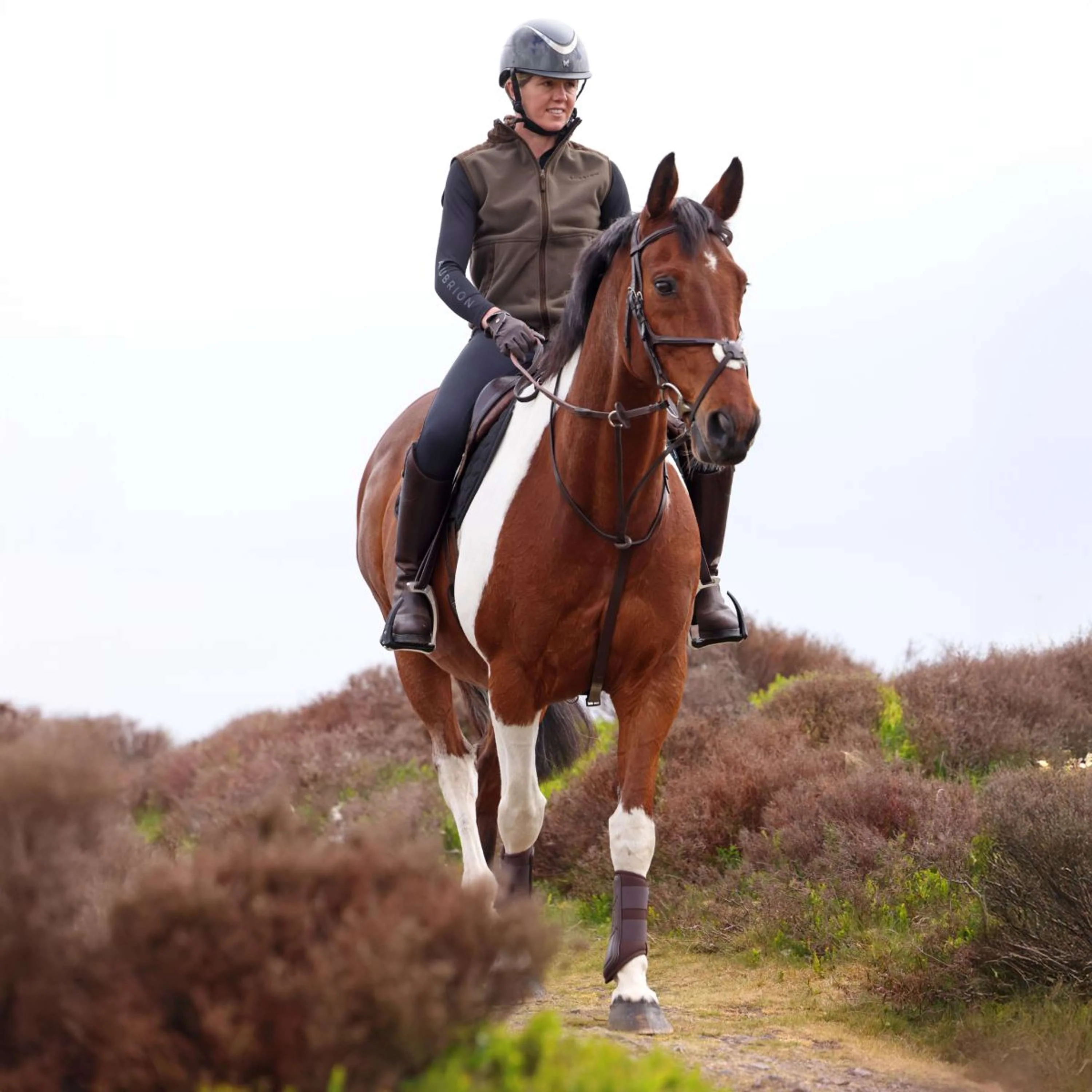 Aubrion by Shires Bodychauffant Heritage Fleece Olive foncé - Image 12