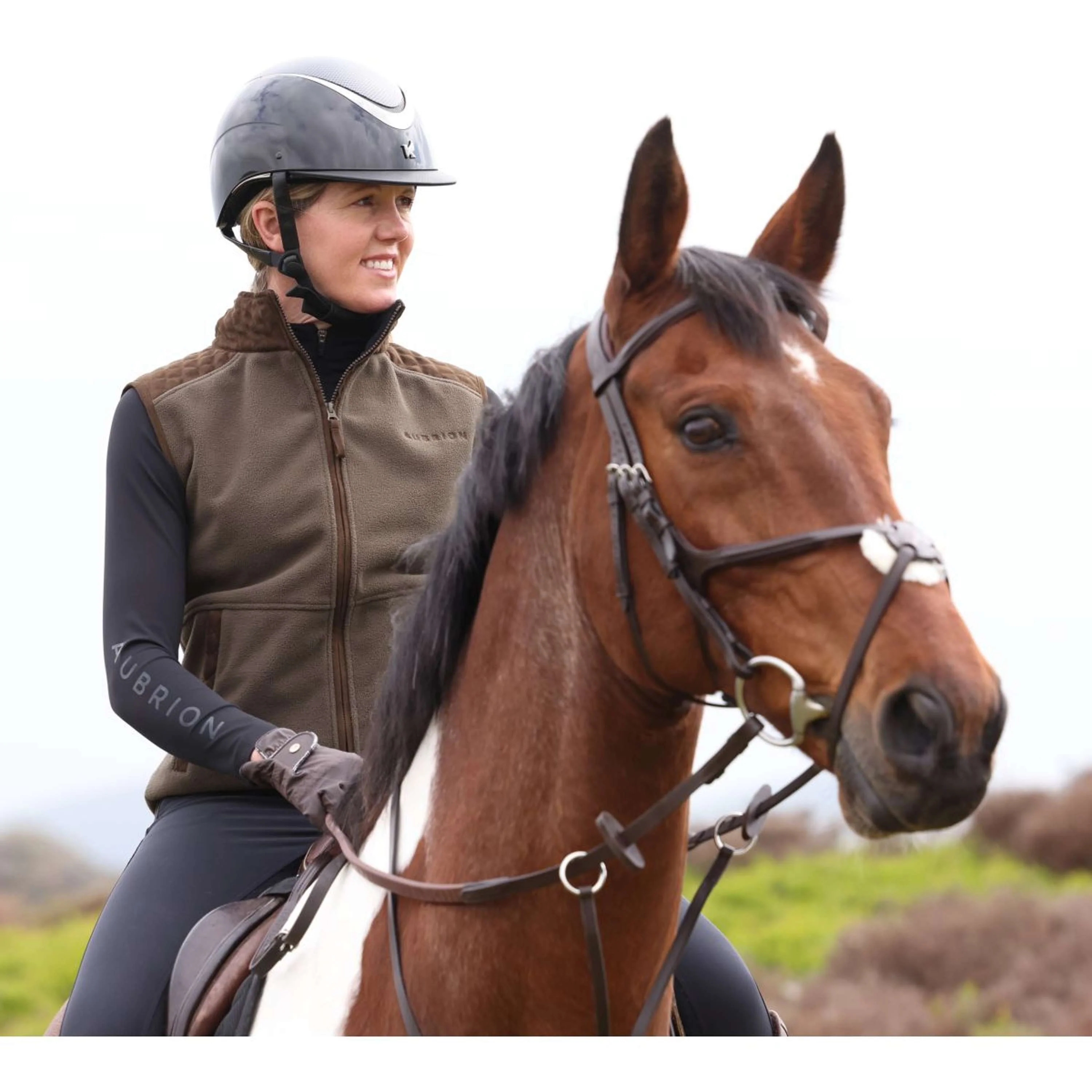 Aubrion by Shires Bodychauffant Heritage Fleece Olive foncé - Image 9