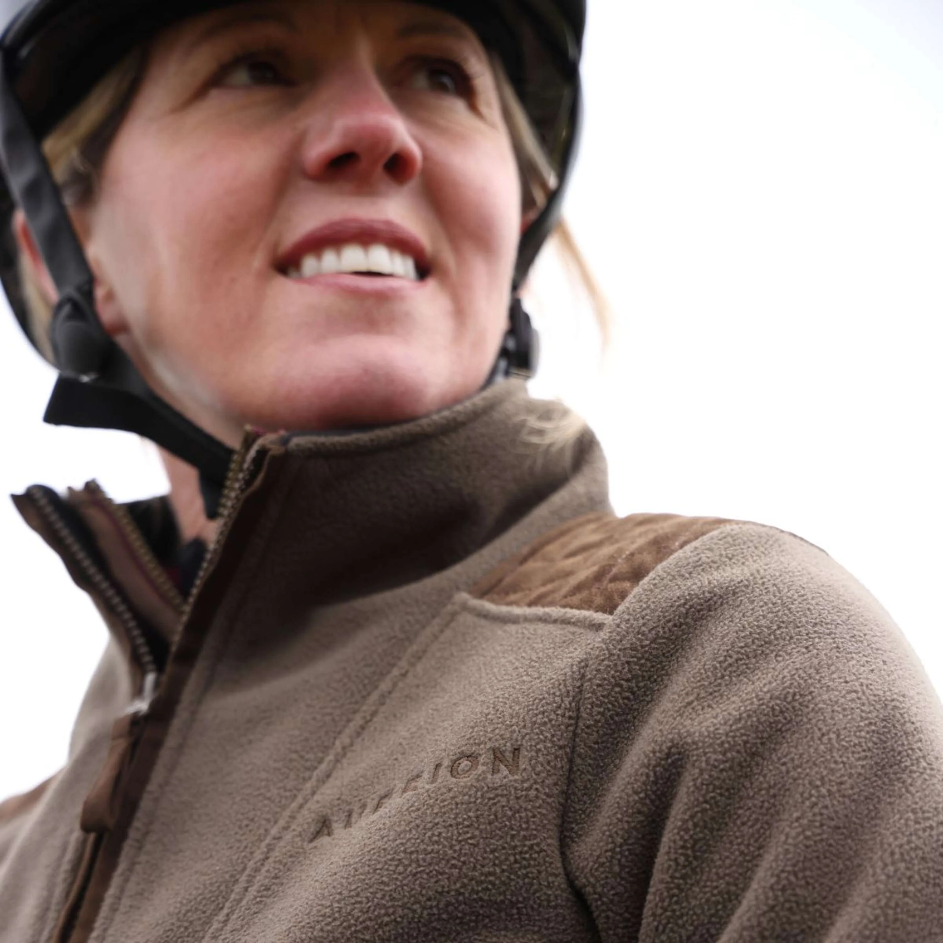 Aubrion by Shires Pull Heritage Fleece Olive foncé - Image 9