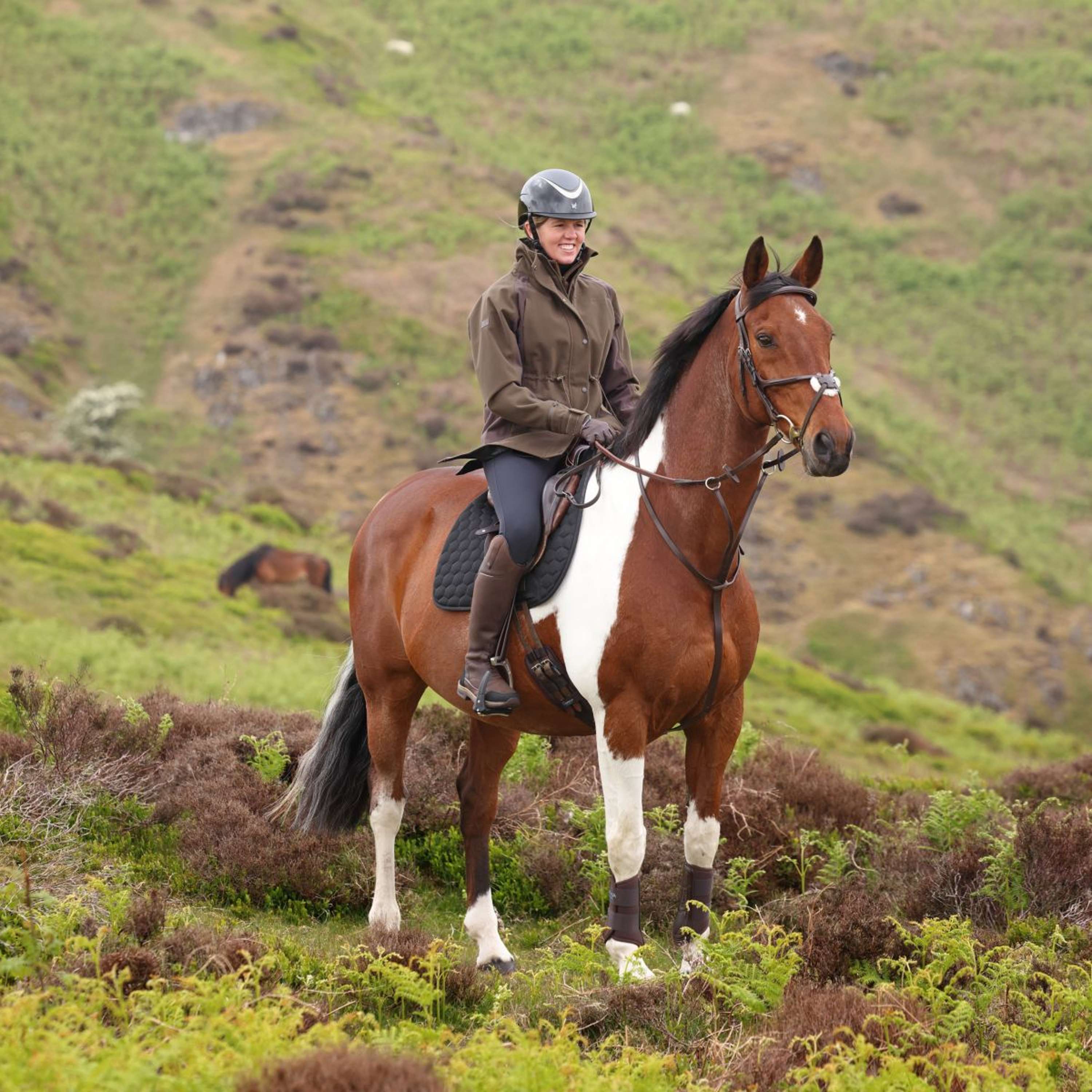 Aubrion by Shires Veste Heritage Olive foncé - Image 9