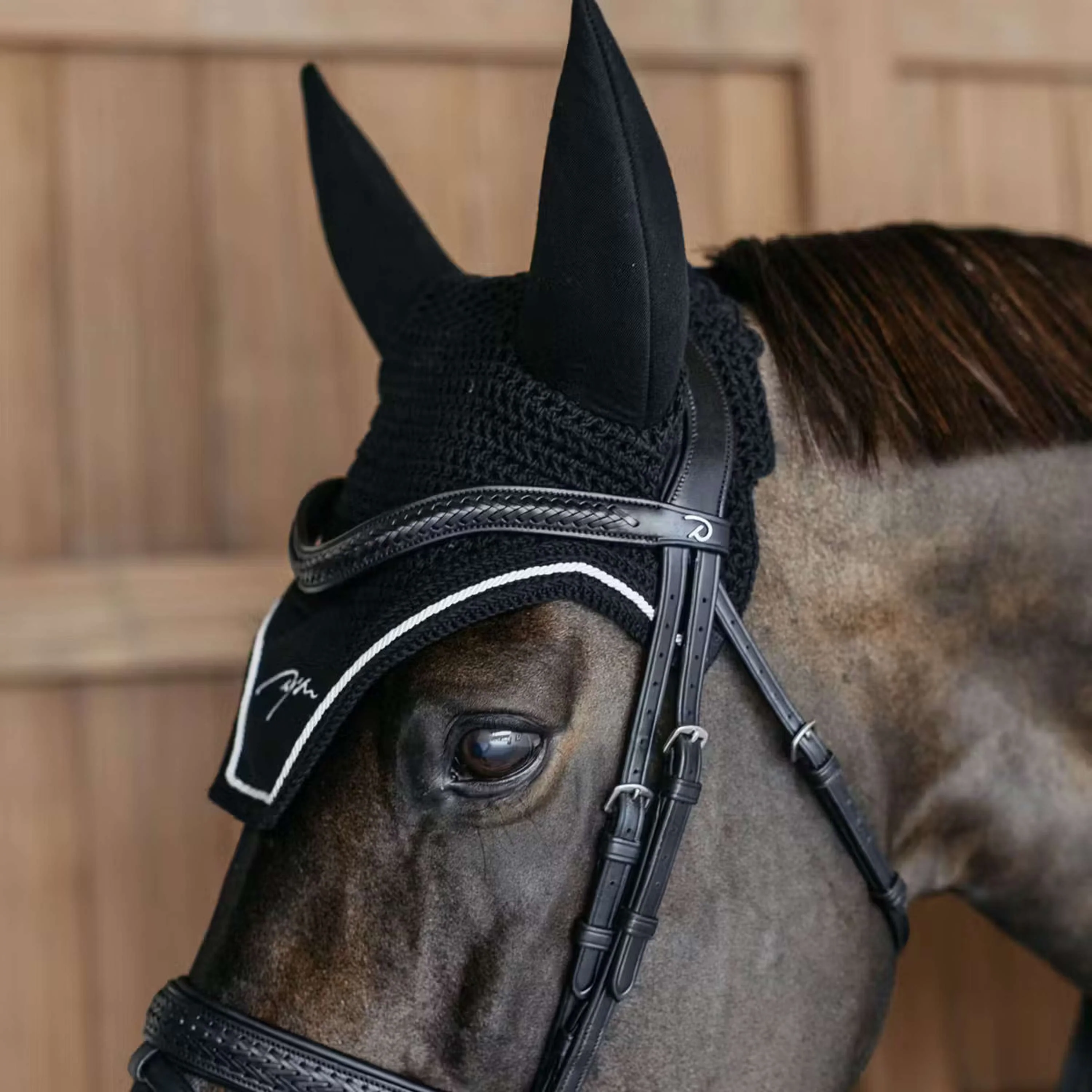 Dyon Frontal Laced V-Shaped Noir - Image 2