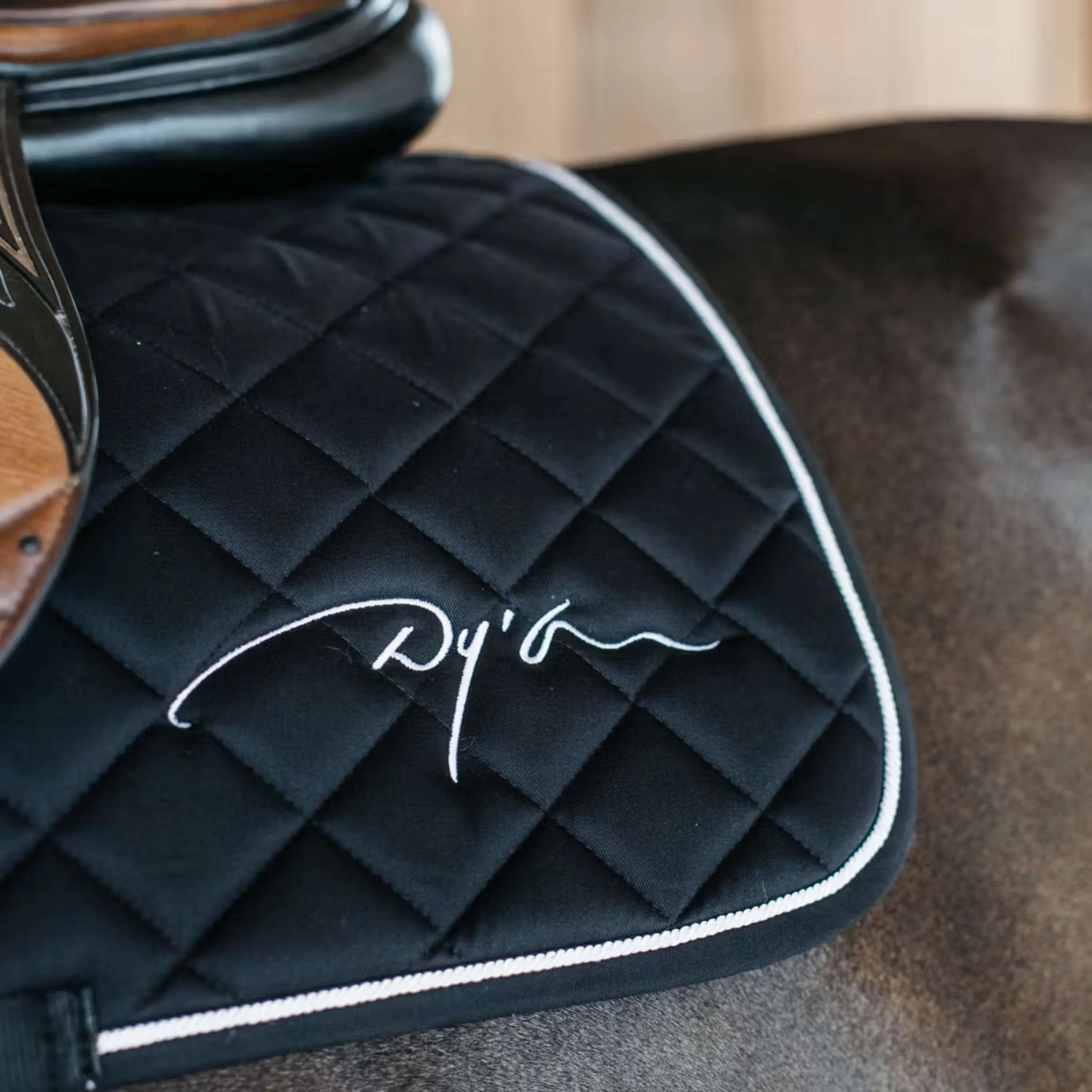 Dyon Tapis de Selle Diamond de Saut Noir - Image 3