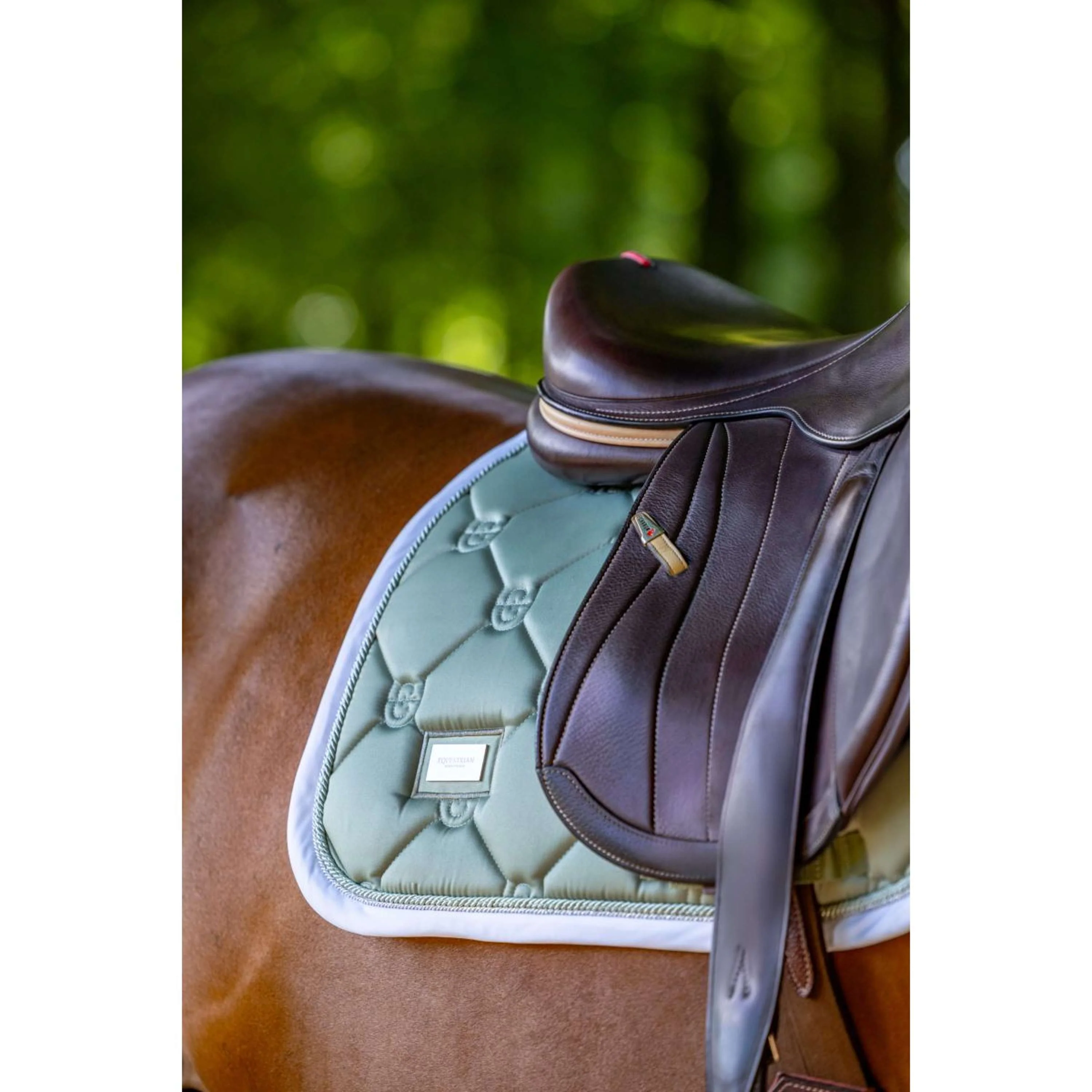 Equestrian Stockholm Tapis de Selle de Saut Pistachio White - Image 3