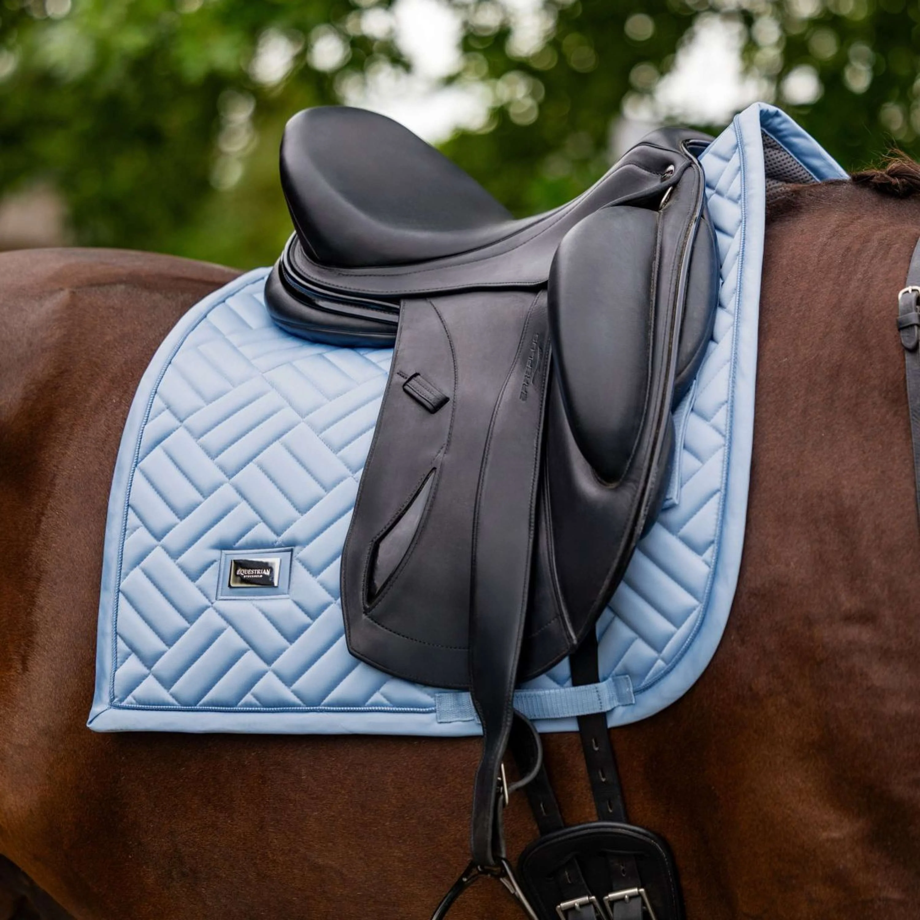 Equestrian Stockholm Tapis de Selle Modern Dressage Midsummer Blue - Image 2