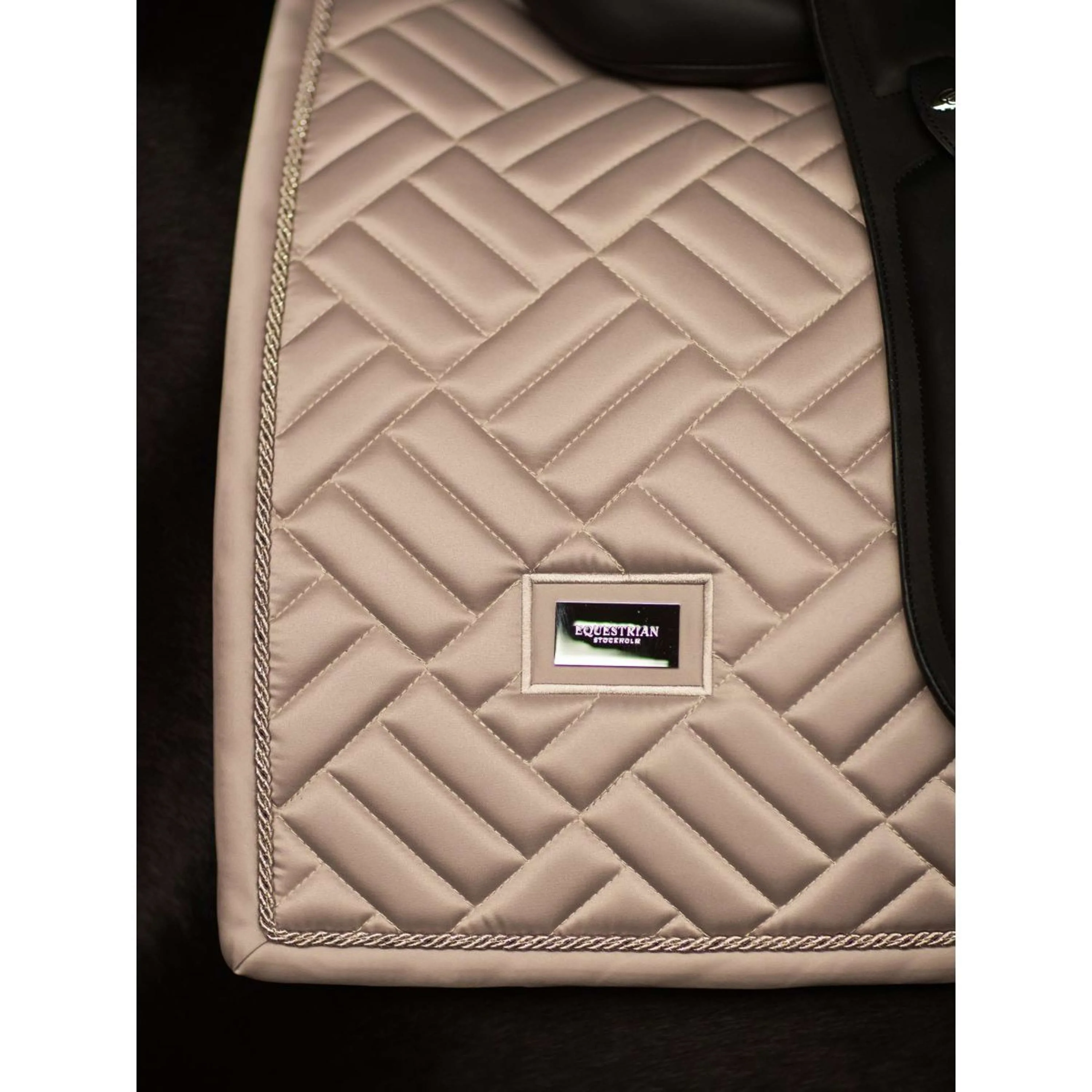 Equestrian Stockholm Tapis de Selle Modern Dressage Sable - Image 3