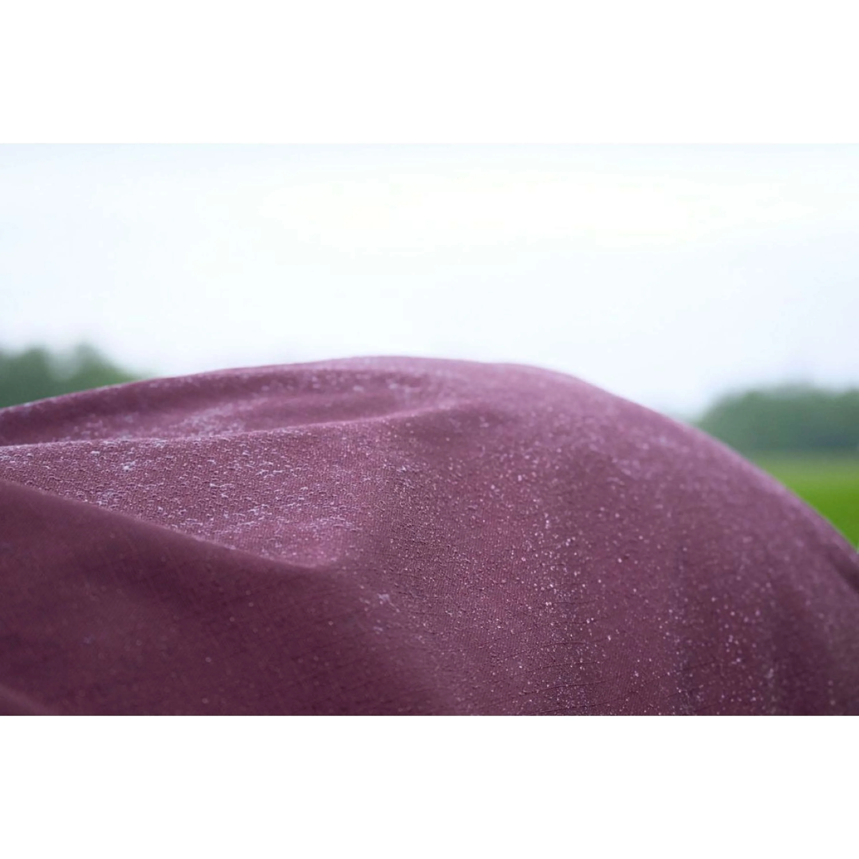 EQUITHÈME Couverture d'Extérieur Tyrex 1200D 300g High Neck Bordeaux - Image 6