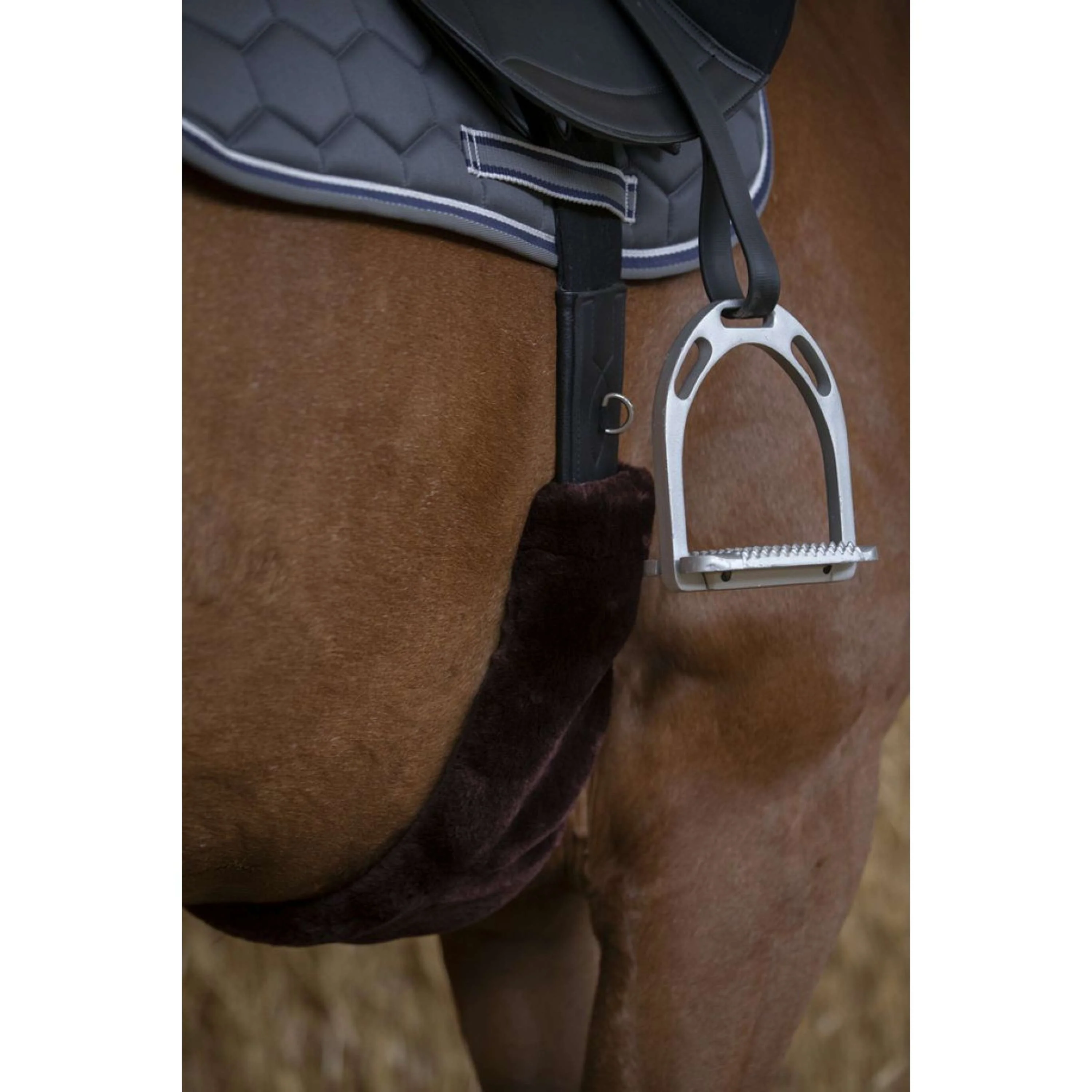 EQUITHÈME Fourrure de Sangle Teddy Marron - Image 3