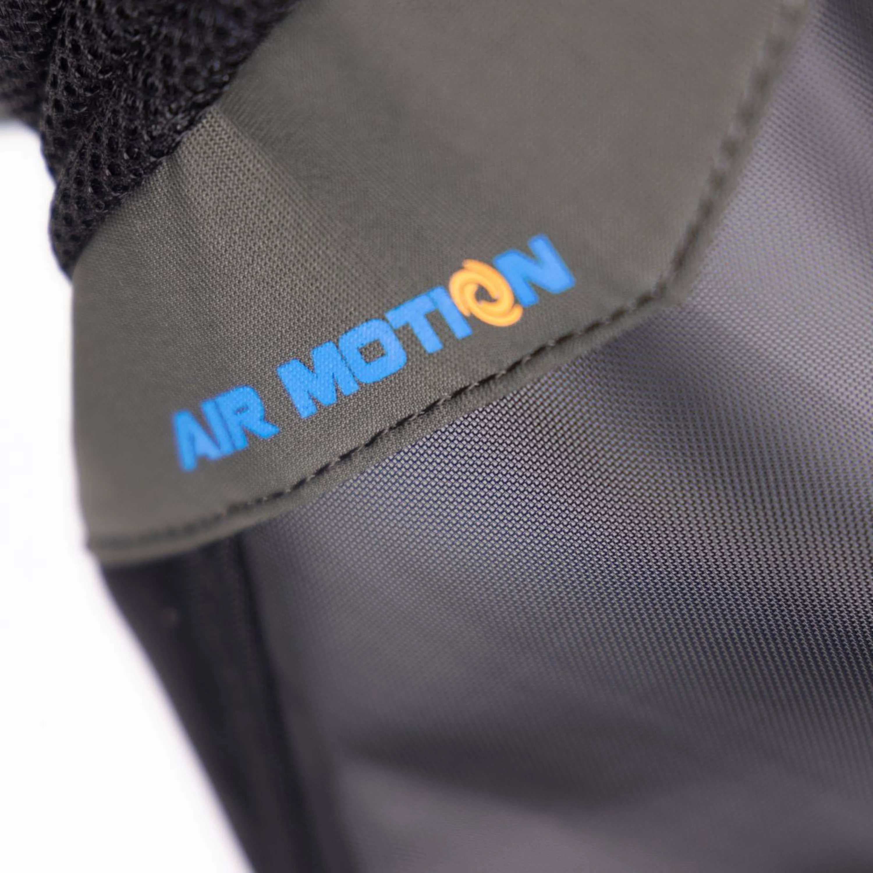 FlyGuard by Shires Masque Anti-Mouches Pro Air Motion avec Oreilles et Franges Khaki - Image 4