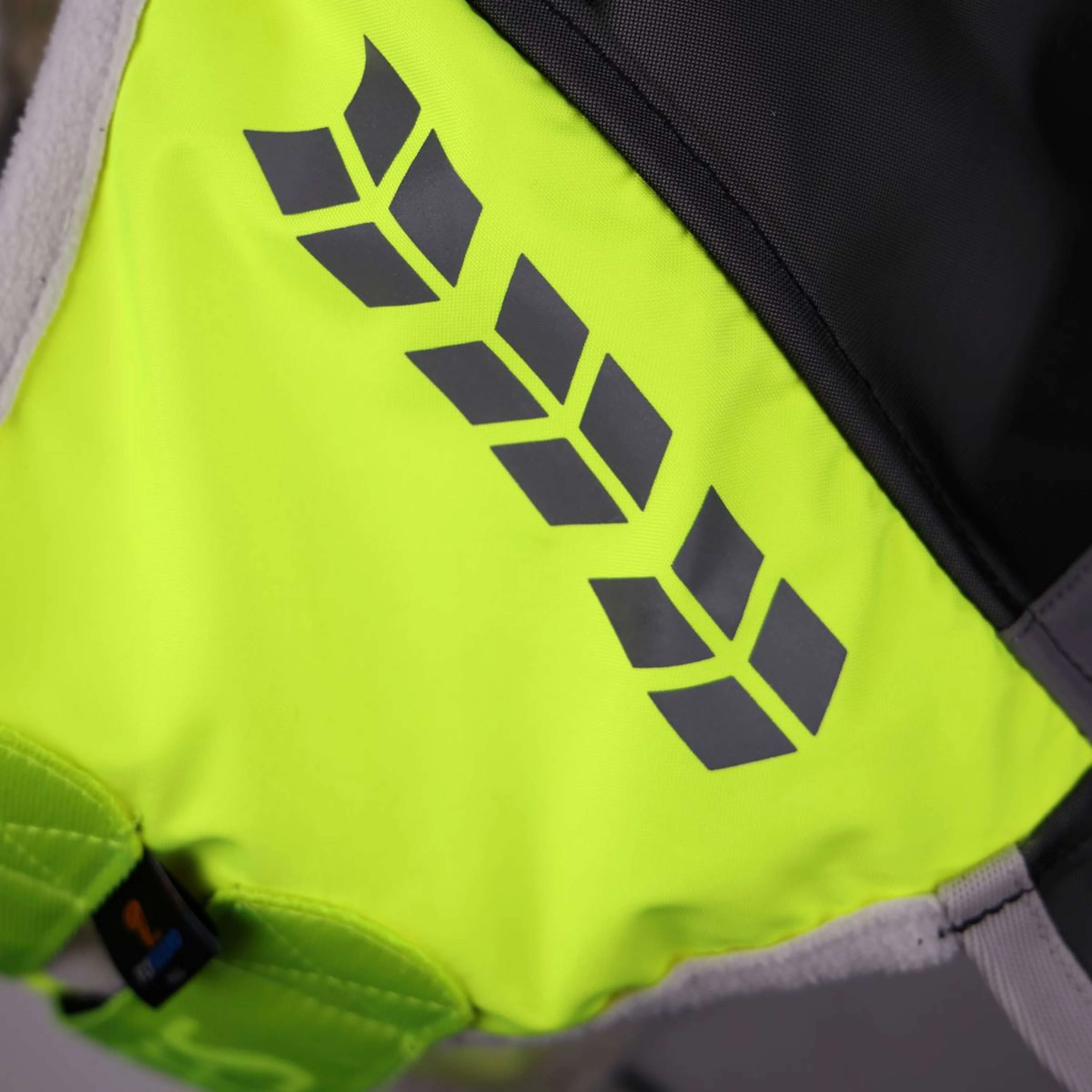 FlyGuard by Shires Masque Anti-Mouches Pro Hi-Viz Fine Mesh avec Oreilles et Nez Fluorescent-jaune - Image 8