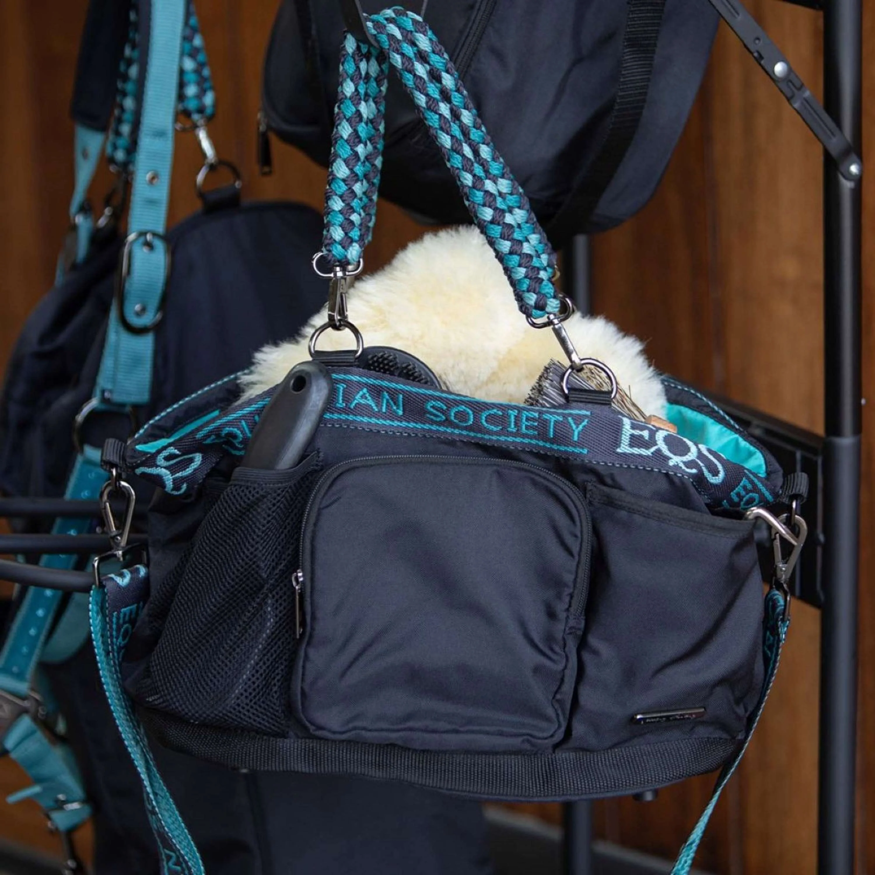 Harry's Horse Trousse de Pansage SU26 Black Sand - Image 2
