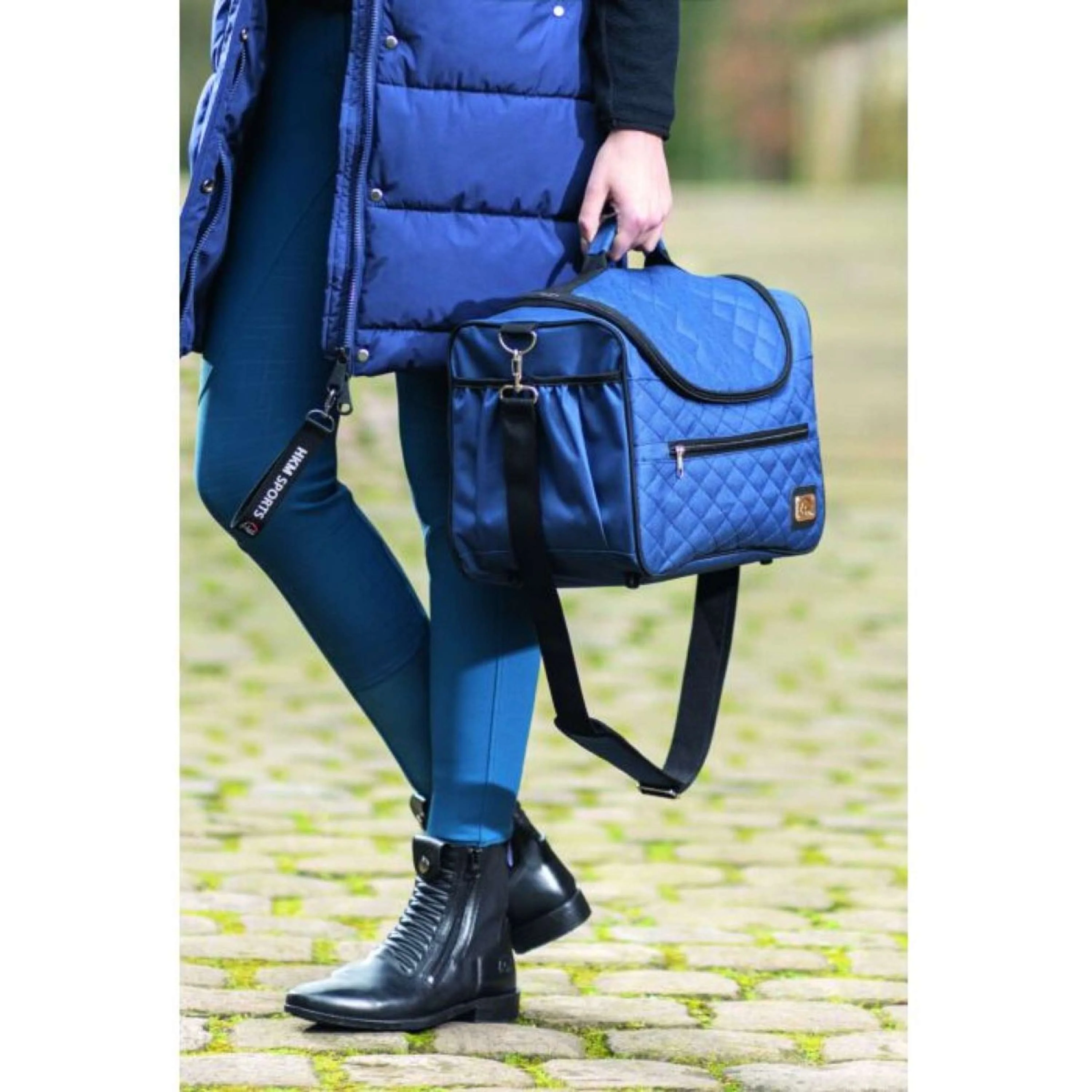 HKM Trousse de Pansage Berry - Image 2