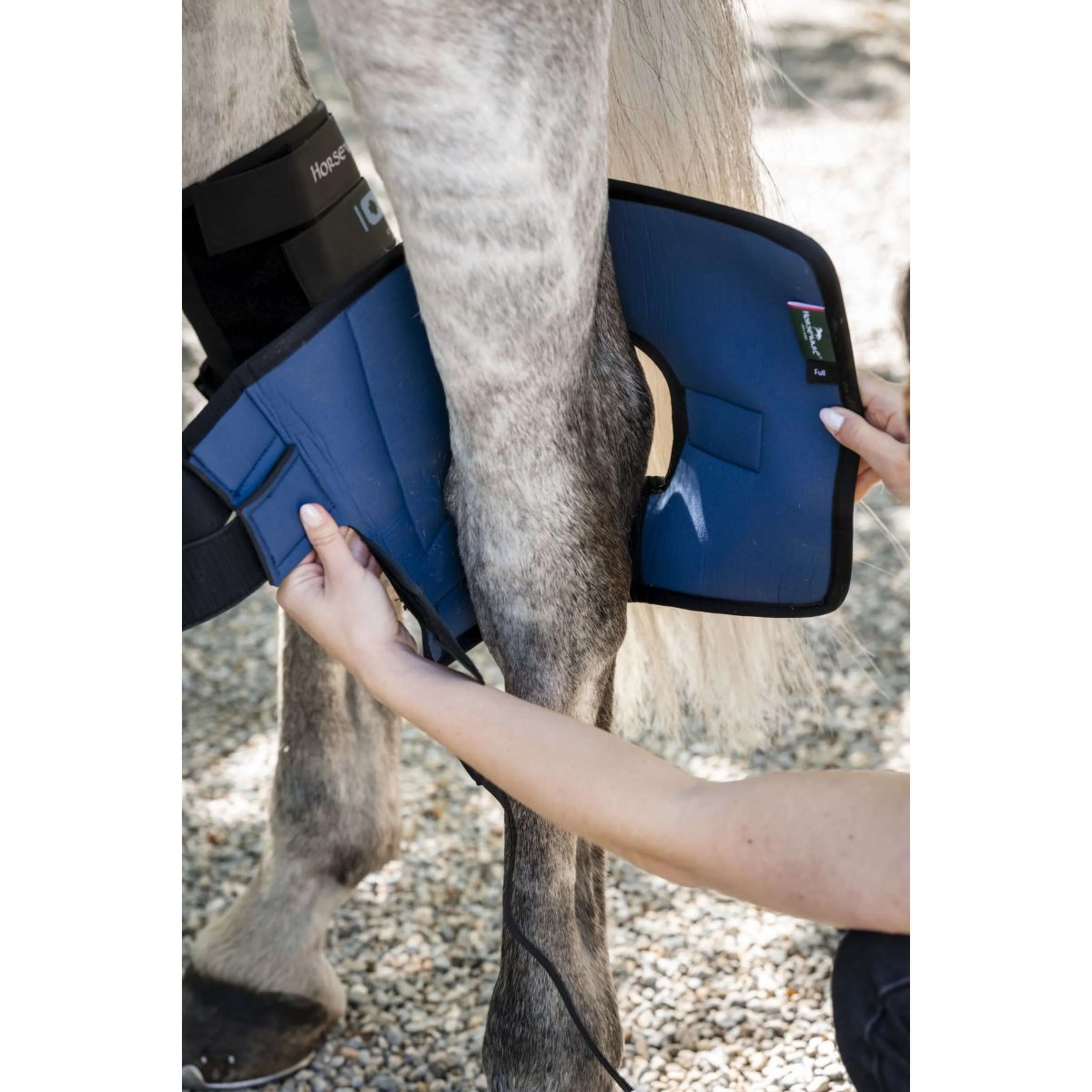 Horseware Hock Boots Ionic Set of 2 Noir - Image 3