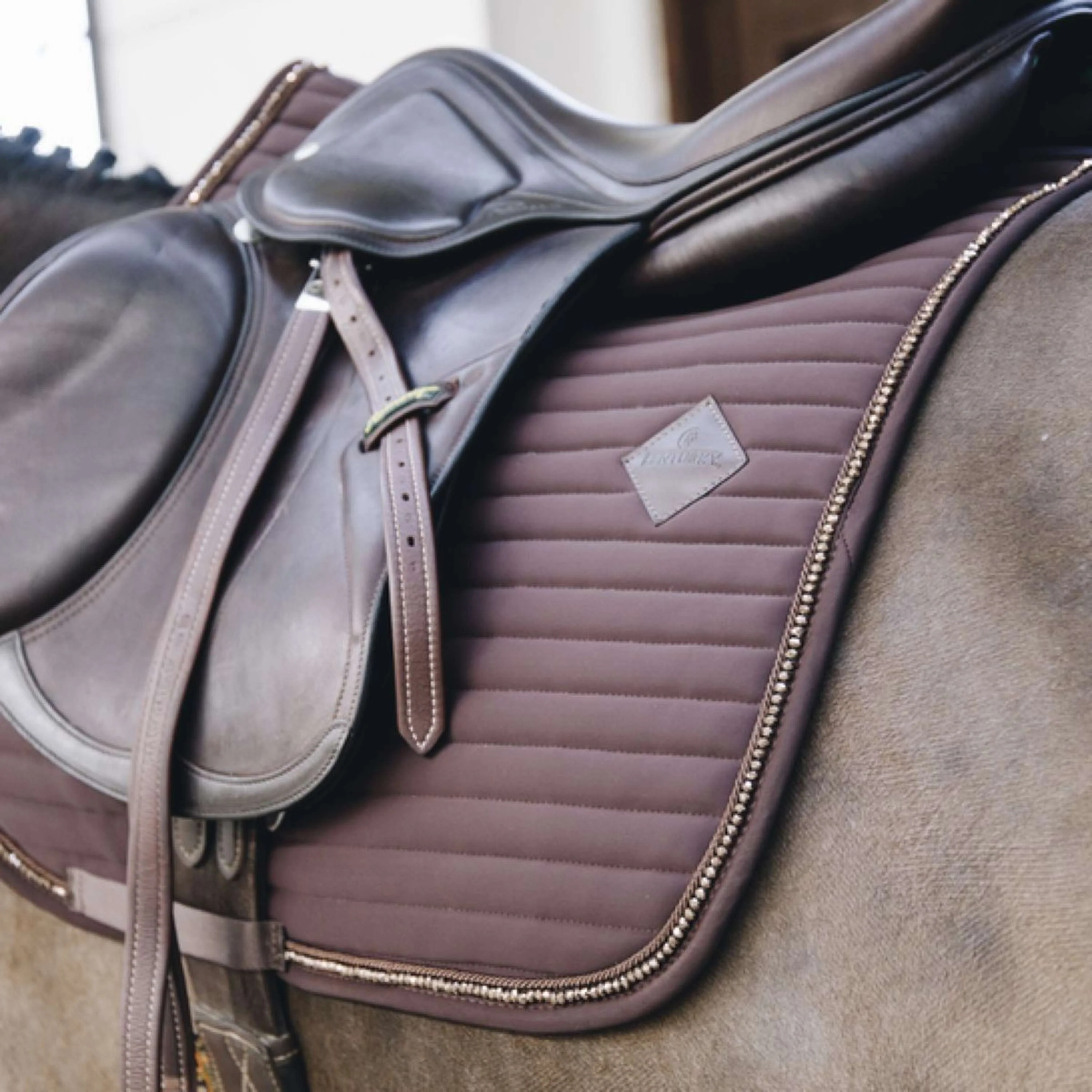 Kentucky Tapis de Selle De Saut Pearls Marron - Image 2