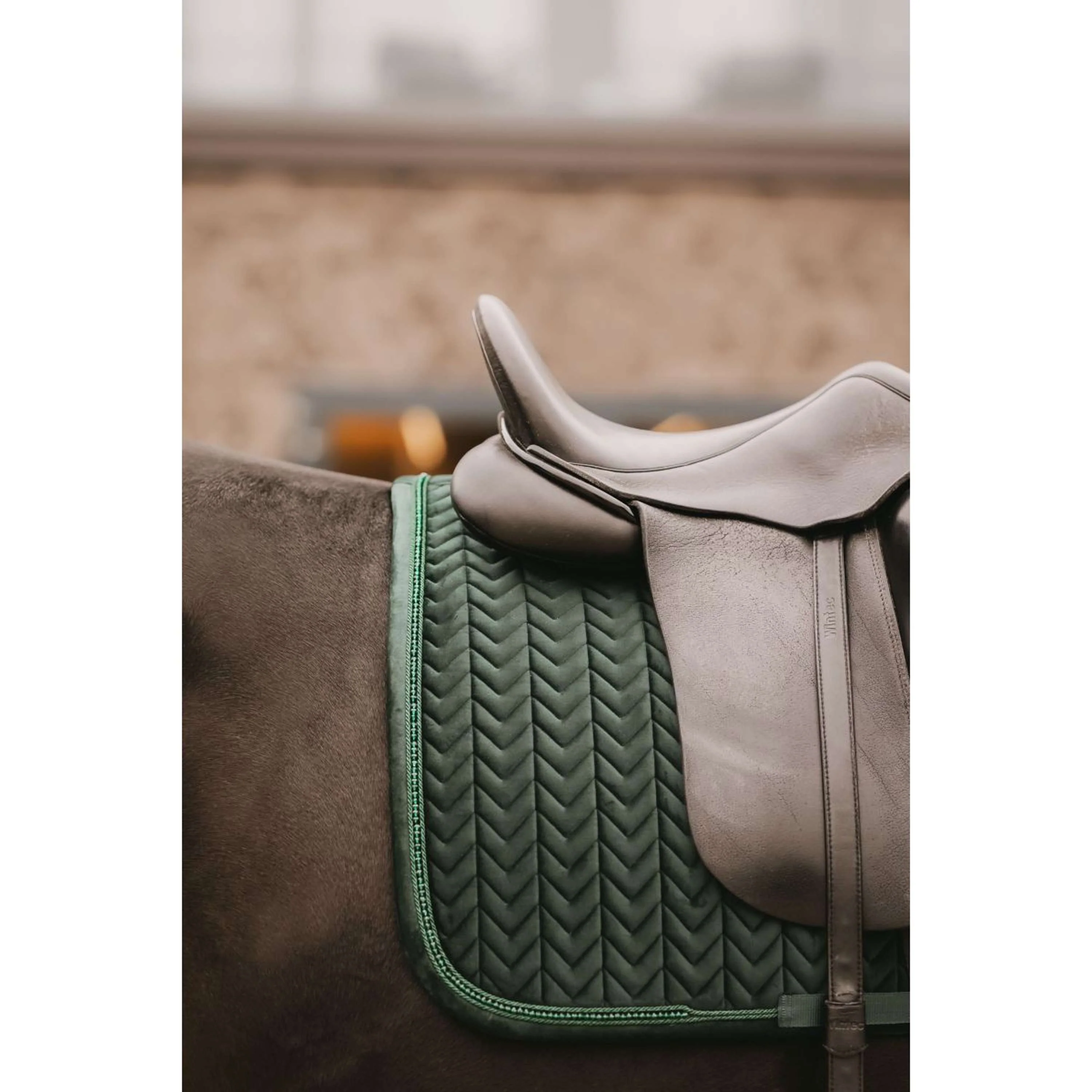 Kentucky Tapis de Selle velours Pearls Dressage Pine Green - Image 6