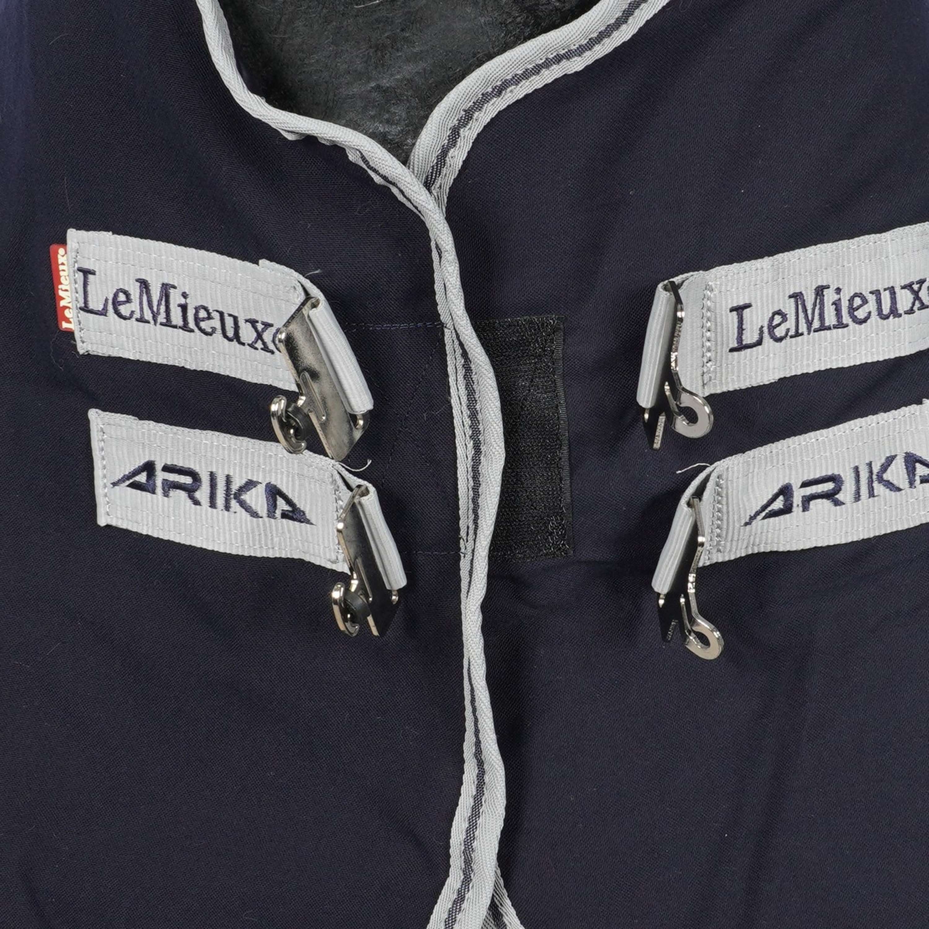LeMieux Couverture d'Écurie Arika Stable Marin - Image 4