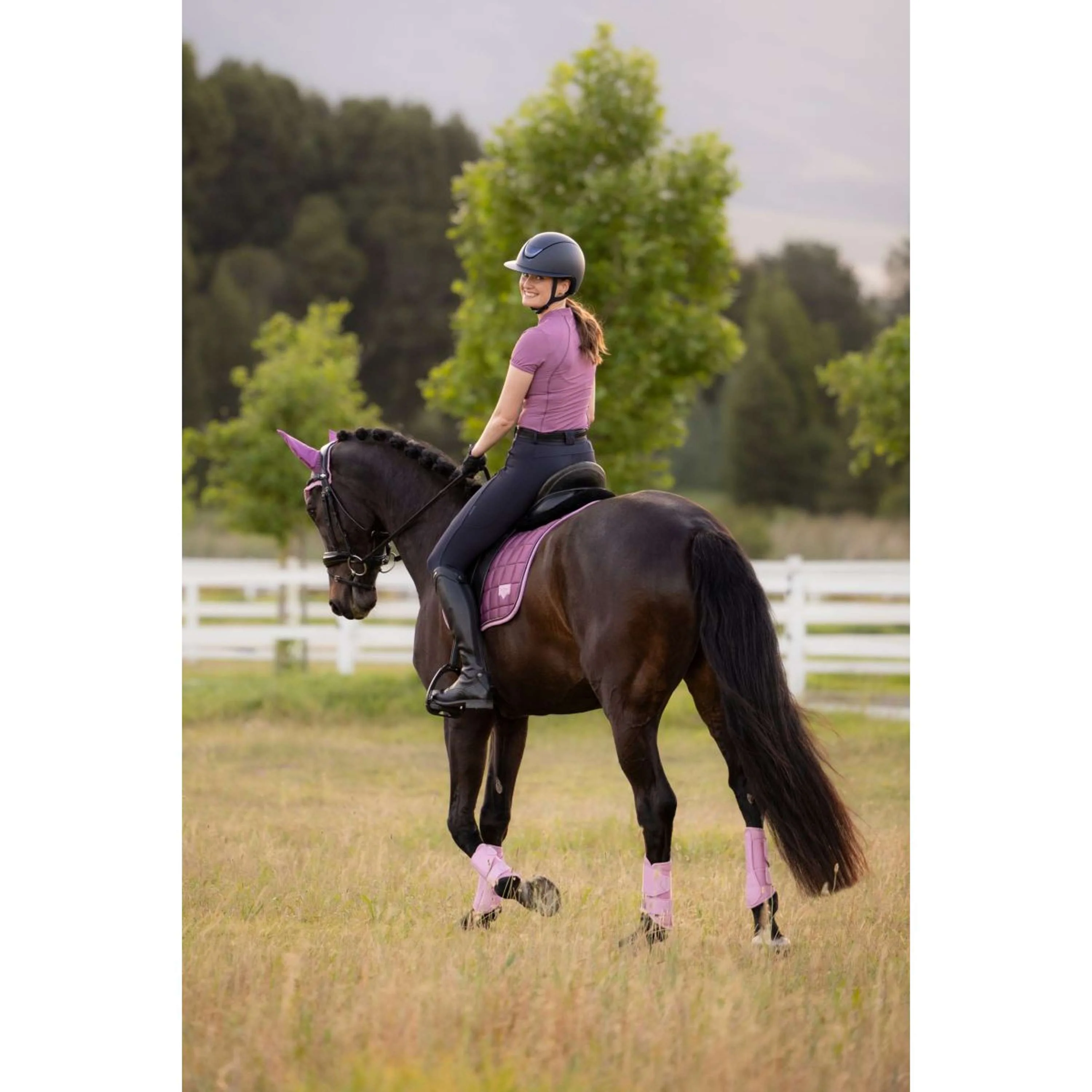 LeMieux Tapis de Selle Loire Classic Square Dressage Mallow - Image 8
