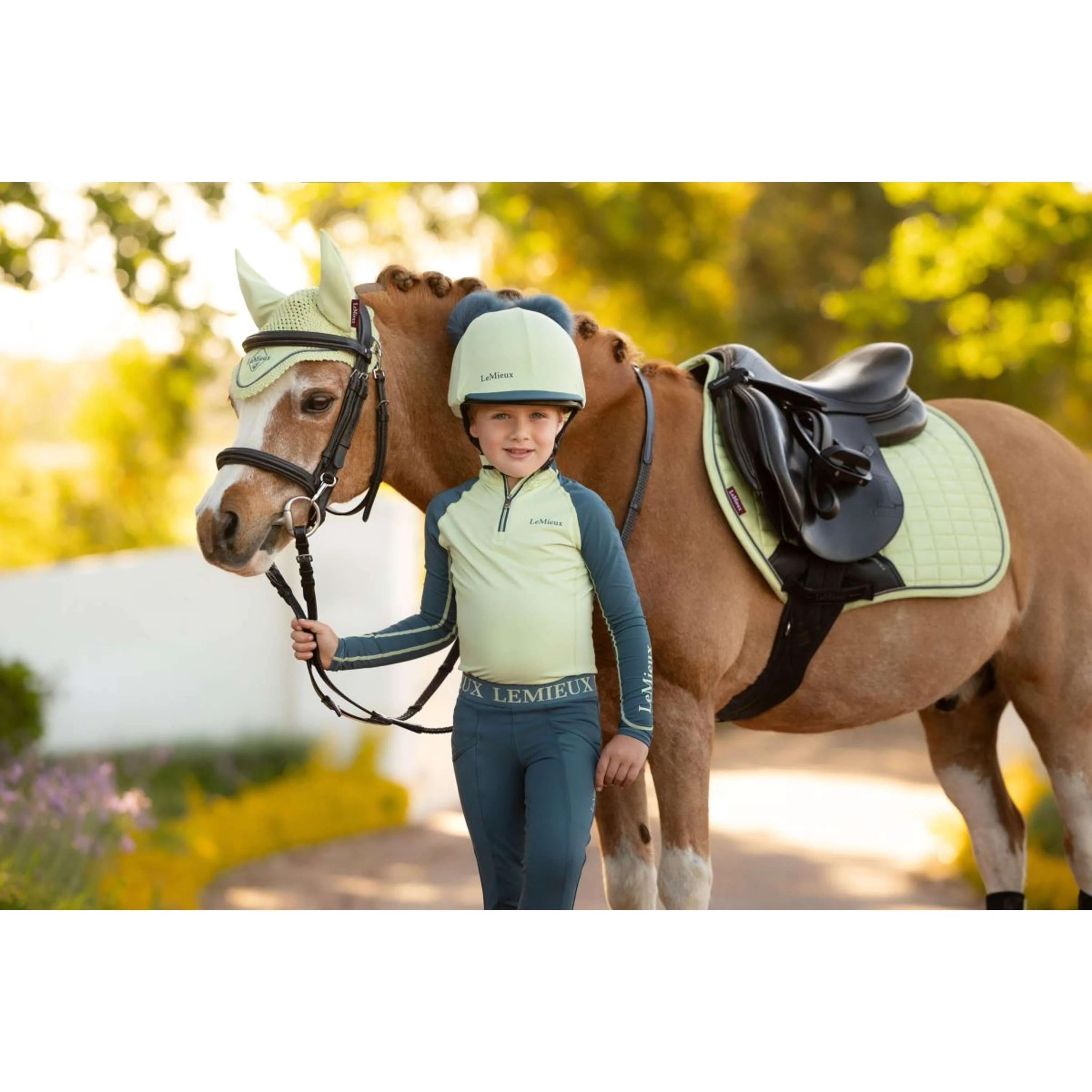 LeMieux Tapis de Selle Mini Suede Close Contact Square de Saut Macaron - Image 4