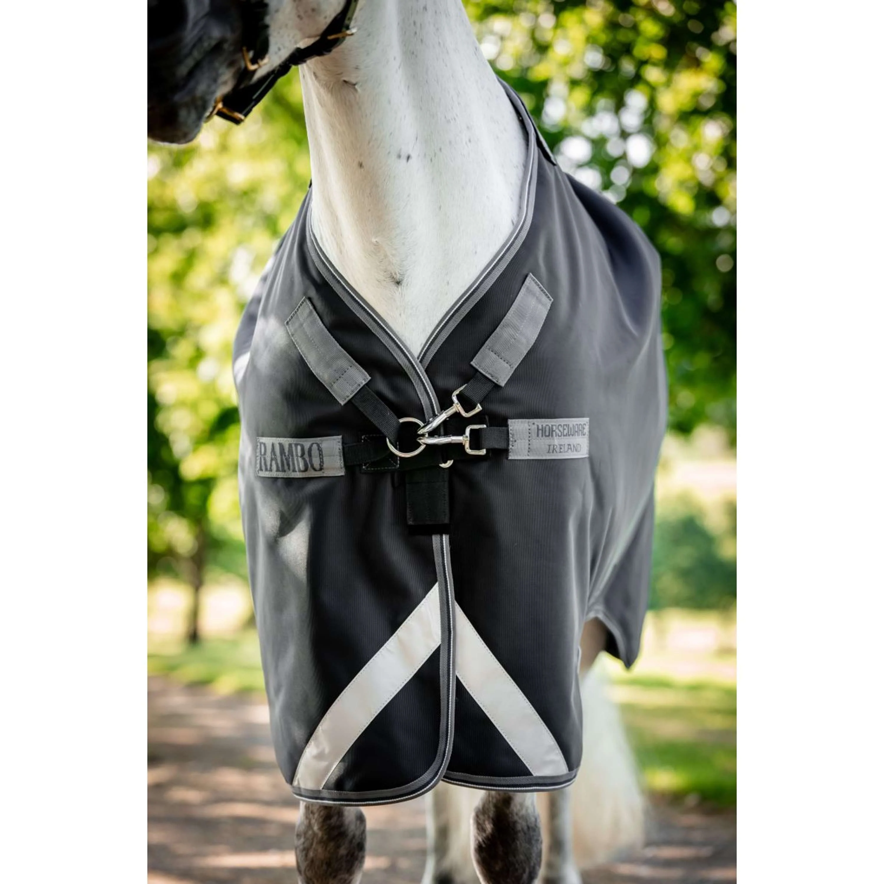 Rambo Turnout Rug 1680D Varilayer 250g Black/Thunderstorm Grey/Silver - Image 9